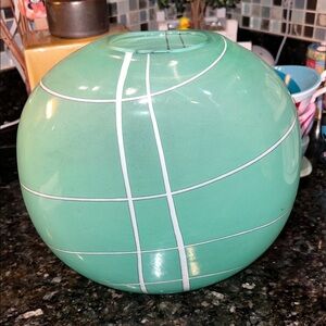 Gorgeous Toyo Sasaki Crystal Handcrafted Vase light Sea Green with line design